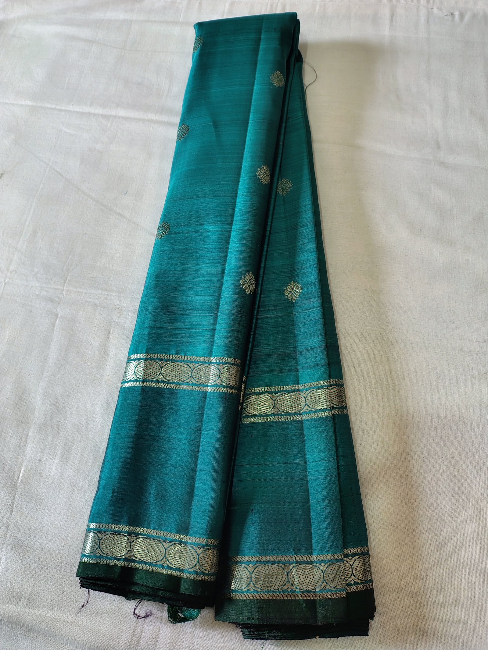 GADWAL PURE PATTU Alt
