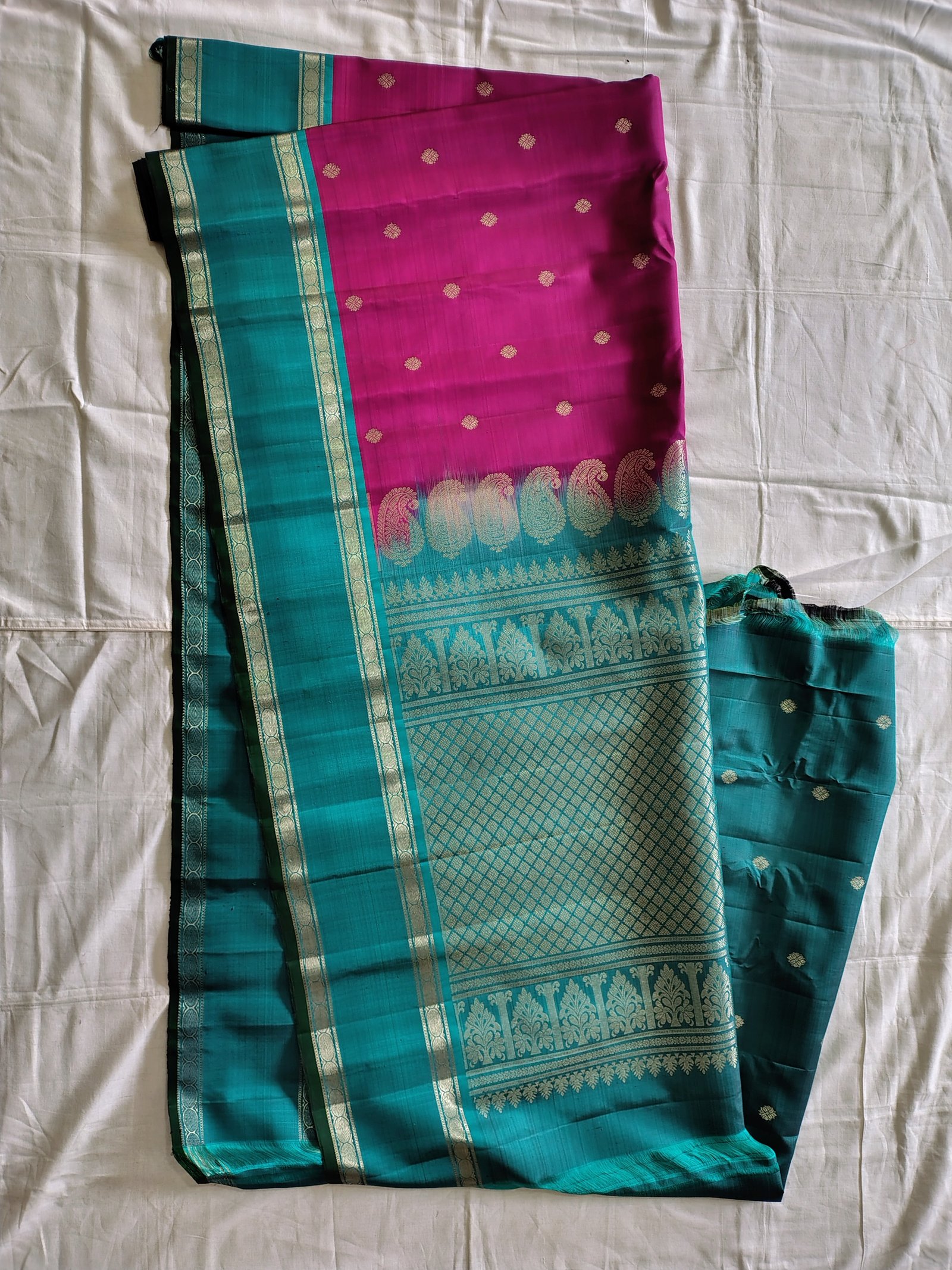GADWAL PURE PATTU